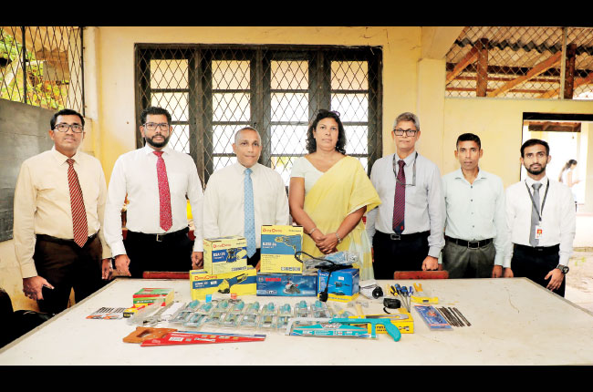 Seylan Bank makes donation to WP/PIL School for the Deaf, Ratmalana