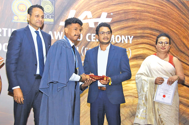 Lankan entrepreneurs must aim at joining global markets and value-chain